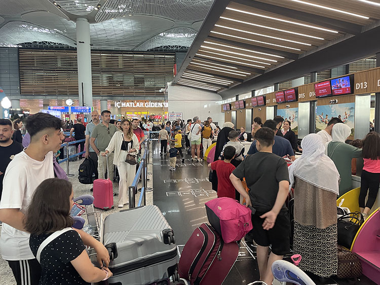 Bugün İstanbul Havalimanı’ndan 1674 uçuş ve 259 bin 449 yolcunun