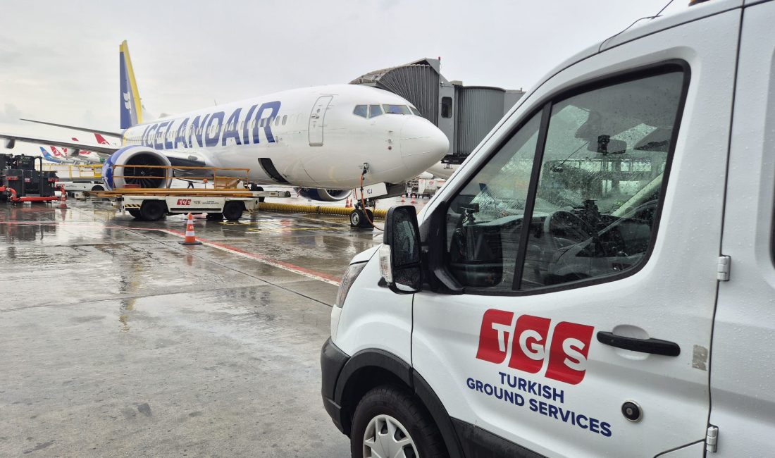 İzlanda’nın ulusal havayolu şirketi Icelandair''e  hizmet vermeye başladı. 