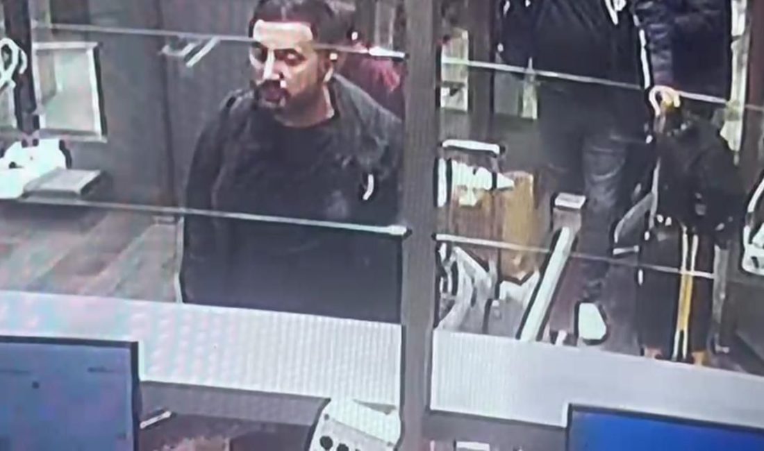 Havalimanı’ndan İngiltere’ye Böyle Kaçtılar Büyükçekmece Adliyesi Emanet Bürosundaki kasalardan yaklaşık 25 kilogram altın ve