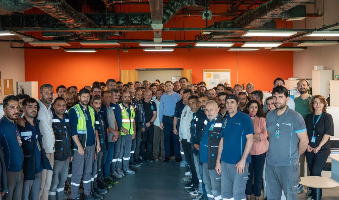 İGA İstanbul Havalimanı CEO’su Selahattin Bilgen, Çalışanlarla Bayramlaştı Kurban Bayramı tatilinde de Avrupa’nın en yoğun havalimanı unvanını koruyan