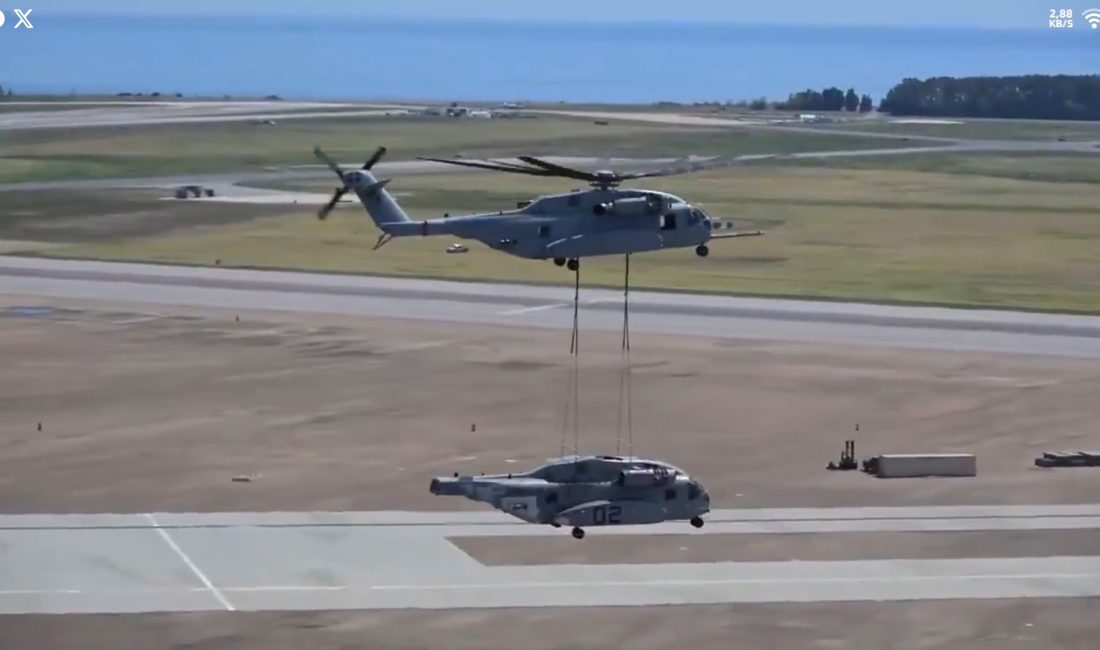 Havacılıkta tarihi test: CH-53K, bir başka CH-53K helikopterini havaya kaldırdı Komutanlığı’na (NAVAIR) bağlı ekipler, ağır yük taşımacılığı alanında dikkat çeken