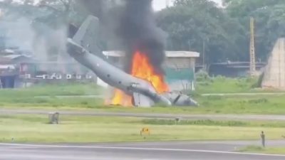 Hindistan Hava Kuvvetleri’ne (IAF) ait bir AN-32 tipi askeri nakliye