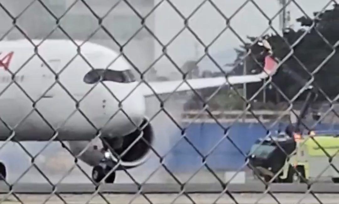 Ekvador'daki Guayaquil Havalimanı'ndan Madrid'e gitmek üzere hazırlanan Iberia'nın IB132 sefer