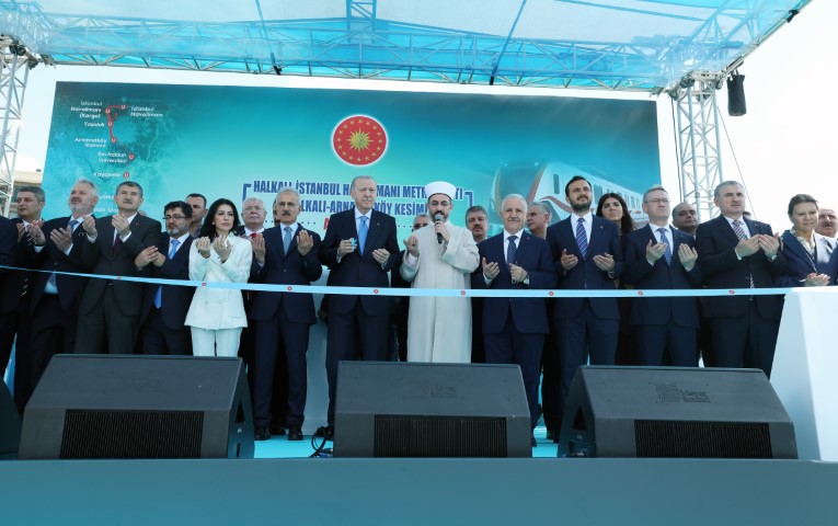 Halkalı-İstanbul Havalimanı-Gayrettepe Metro Hattı’nın son etabı olan Halkalı-Arnavutköy kesimi, Cumhurbaşkanı