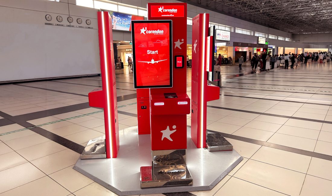 Corendon Airlines, havalimanlarında hizmete sunduğu self check-in kiosklarıyla yolcularına daha