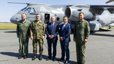 Brezilyalı uçak üreticisi Embraer, Çek Hava Kuvvetleri’ne ilk C-390 Millennium