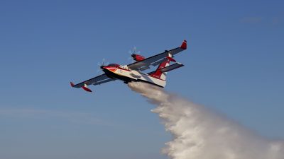 Avrupa’da bu yıl meydana gelen büyük orman yangınları, Canadair filosunun