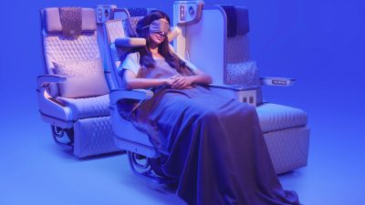 Emirates, ödüllü Premium Ekonomi deneyimini daha da ileriye  taşıyarak dünyanın